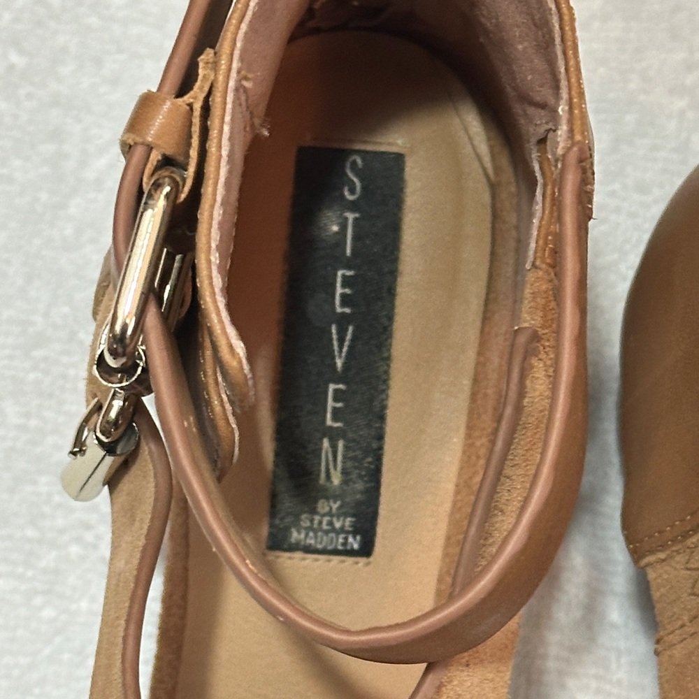 Steve Madden Raeleen Suede Sandals - Picture 5 of 5